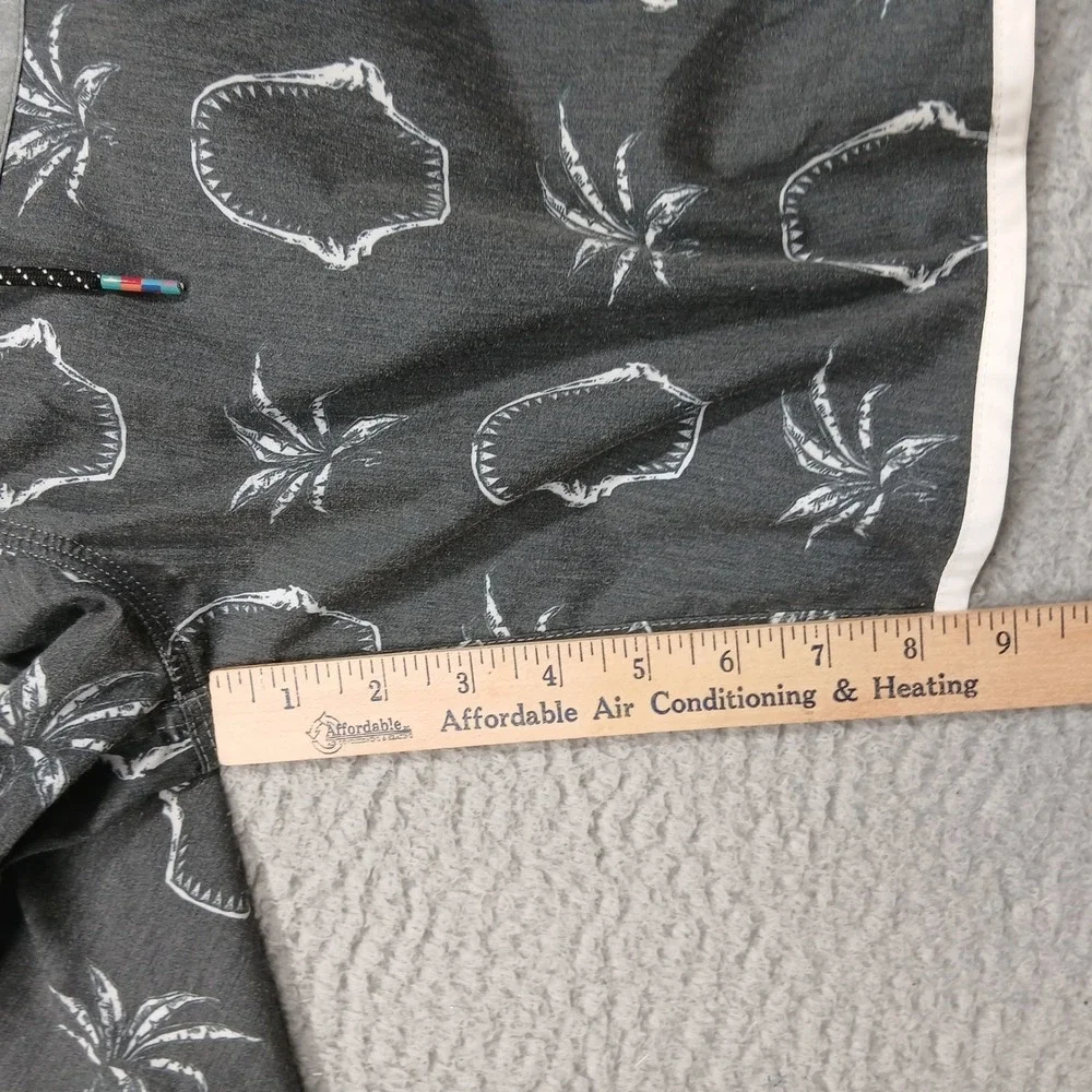 Quiksilver Board Shorts Mens 36 Grey‎ Shark Jaw Palm Print Swim Trunks Surf